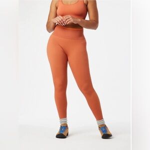 Outdoor Voices Seamless Ribbed 7/8 Leggings SZ L Orange
